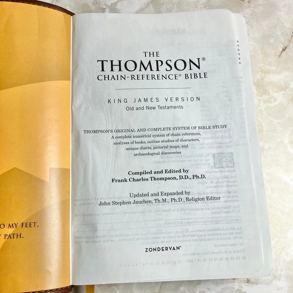 Thompson Chain-Reference Bible KJV Leathersoft Brown Red Letter Handy Size